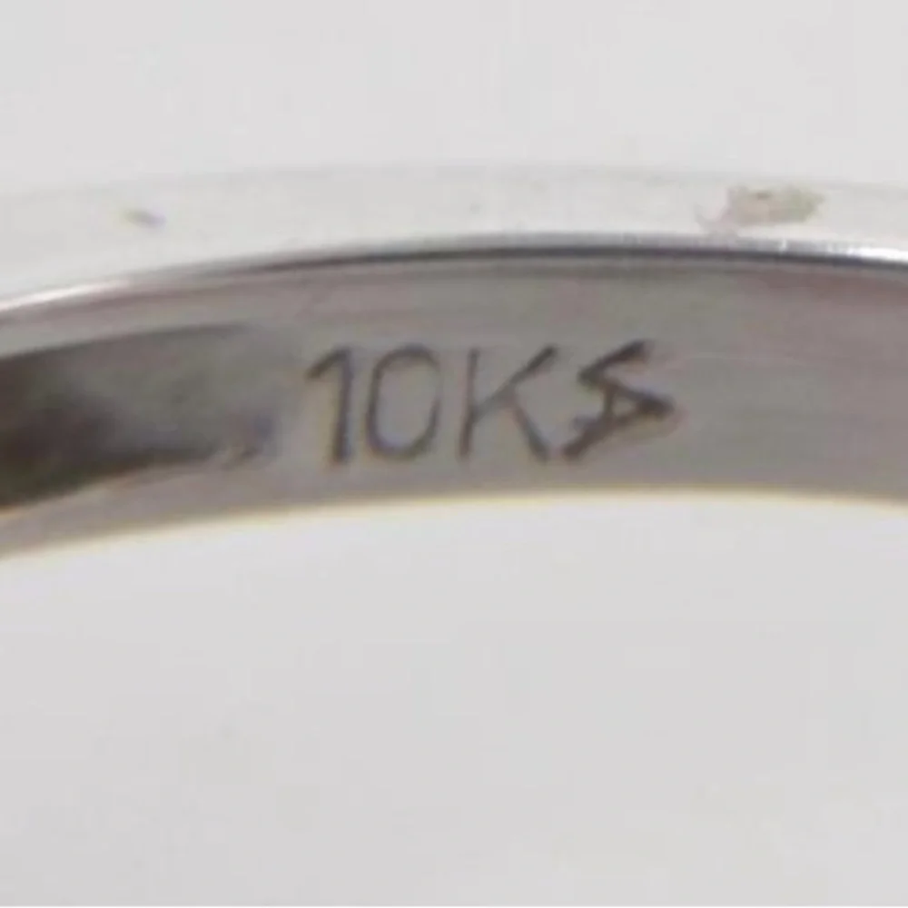 10K Gold and Sapphire Ring - Picture 6 of 6